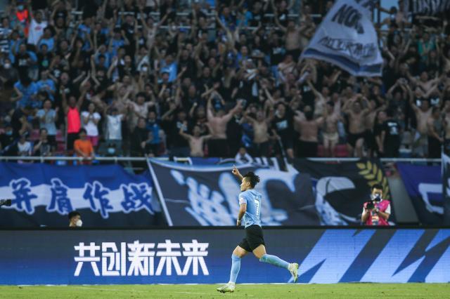 星空体育官网入口-连媒：因疫情赛程边走边看 中超或增一周双赛频率